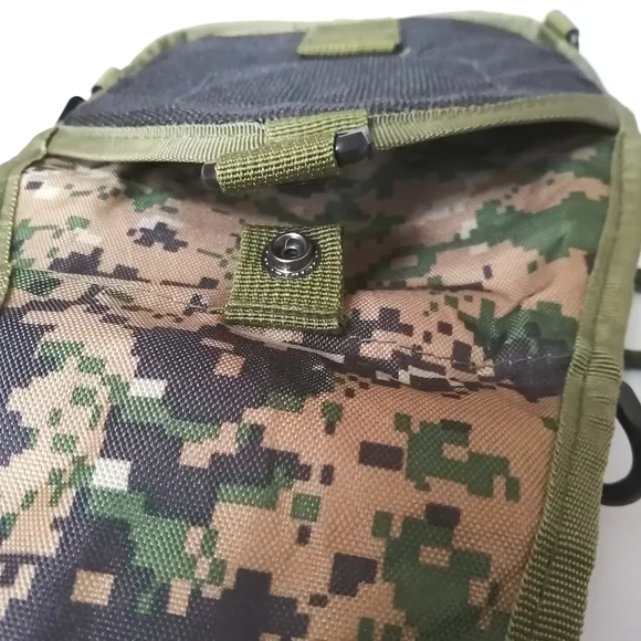 Digital Camo Bag - Picture 11 of 15